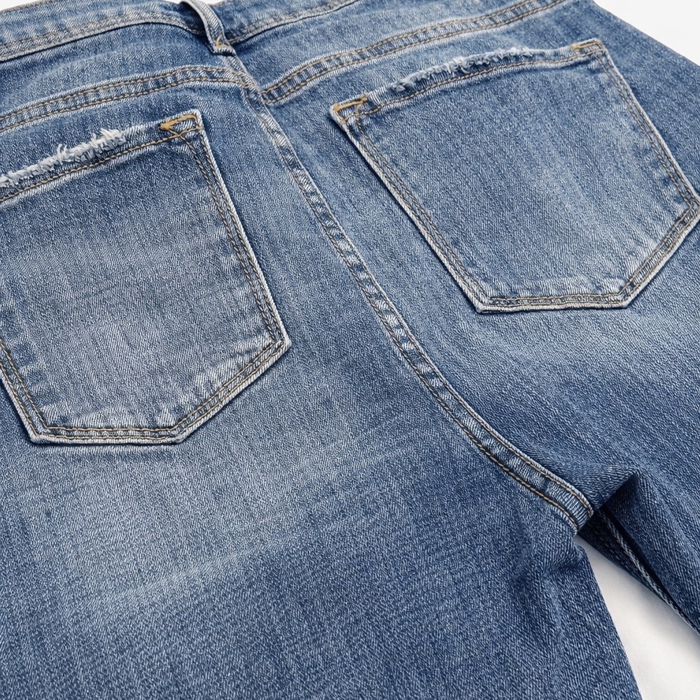 Risen High Rise Flare Jeans 13/31 Distressed Raw Hem Trendy Denim - Picture 7 of 7